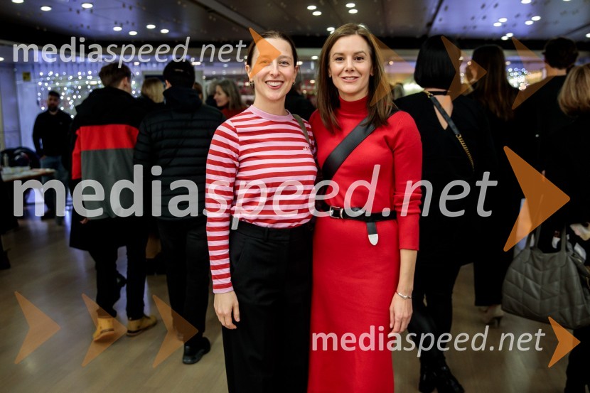  Sara Gorše, igralka;  Nataša Babič, igralkaPod svobodnim soncem, premiera koprodukcijske uprizoritve v Cankarjevem domu