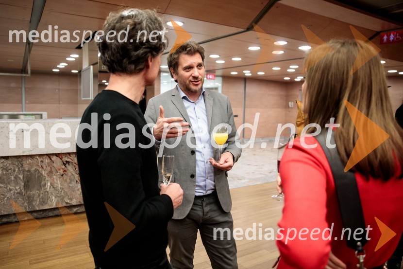  Marko Bratuš, umetniški vodja SNG Nova GoricaPod svobodnim soncem, premiera koprodukcijske uprizoritve v Cankarjevem domu