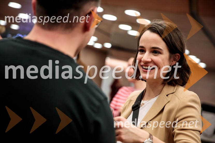  Gaja Filač, igralkaPod svobodnim soncem, premiera koprodukcijske uprizoritve v Cankarjevem domu