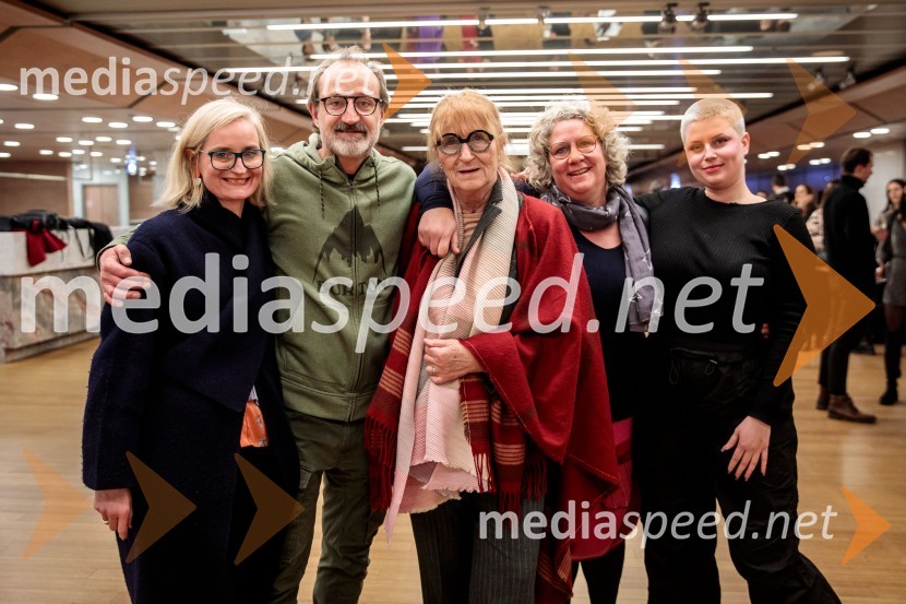  ... ;  Blaž Valič, igralec;  ... ;  ... ;  ... Pod svobodnim soncem, premiera koprodukcijske uprizoritve v Cankarjevem domu