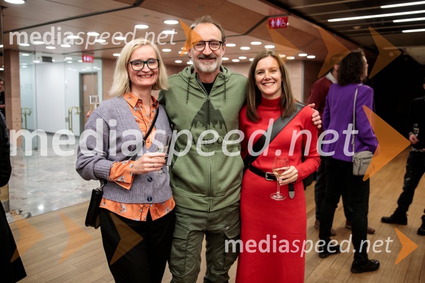  ... ;  Blaž Valič, igralec;  Nataša Babič, igralkaPod svobodnim soncem, premiera koprodukcijske uprizoritve v Cankarjevem domu