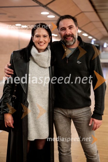  Eva Kraš, igralka;  Gorazd Žilavec, igralecPod svobodnim soncem, premiera koprodukcijske uprizoritve v Cankarjevem domu