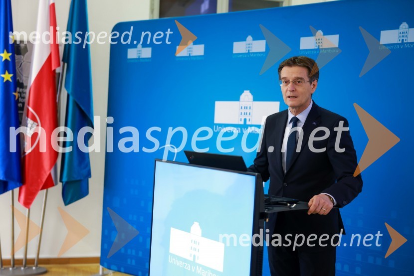 prof. dr. Zdravko Kačič, rektor Univerze v MariboruPodpis sporazuma o sodelovanju med Univerzo v Mariboru in Tehniško univerzo v Gradcu