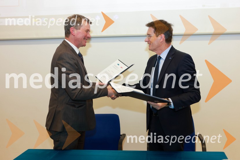 prof. dr. Horst Bischof, rektor TU Graz; prof. dr. Zdravko Kačič, rektor Univerze v MariboruPodpis sporazuma o sodelovanju med Univerzo v Mariboru in Tehniško univerzo v Gradcu
