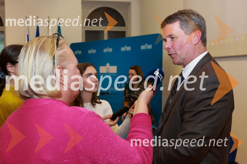 prof. dr. Horst Bischof, rektor TU GrazPodpis sporazuma o sodelovanju med Univerzo v Mariboru in Tehniško univerzo v Gradcu
