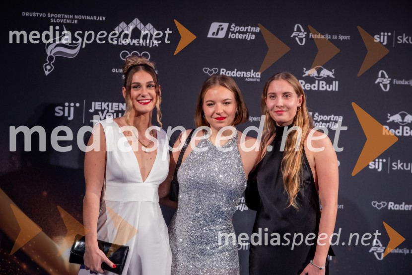  Zala Resman;  Nika Seljak, plavalka;  Ula PetermanŠportnik leta 2023