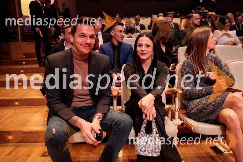  Jan Ternjak, direktor Športne agencije Proelium;  Gloria Kotnik, deskarka na snegu Športnik leta 2023