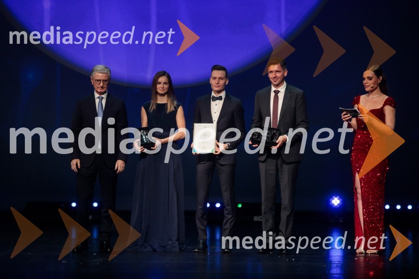  Franjo Bobinac, podpredsednik in generalni direktor za globalni marketing, Hisense International., predsednik Rokometne zveze Slovenije;  Nika Križnar, smučarska skakalka;  Anže Lanišek, smučarski skakalec;  Zoran  Zupančič, trener ženske skakalne reprezentance;  Flora Ema Lotrič, pevkaŠportnik leta 2023