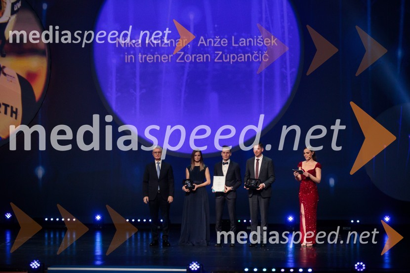  Franjo Bobinac, podpredsednik in generalni direktor za globalni marketing, Hisense International., predsednik Rokometne zveze Slovenije;  Nika Križnar, smučarska skakalka;  Anže Lanišek, smučarski skakalec;  Zoran  Zupančič, trener ženske skakalne reprezentance;  Flora Ema Lotrič, pevkaŠportnik leta 2023