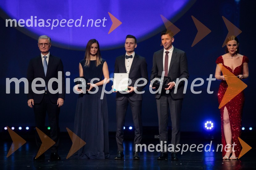  Franjo Bobinac, podpredsednik in generalni direktor za globalni marketing, Hisense International., predsednik Rokometne zveze Slovenije;  Nika Križnar, smučarska skakalka;  Anže Lanišek, smučarski skakalec;  Zoran  Zupančič, trener ženske skakalne reprezentance;  Flora Ema Lotrič, pevkaŠportnik leta 2023