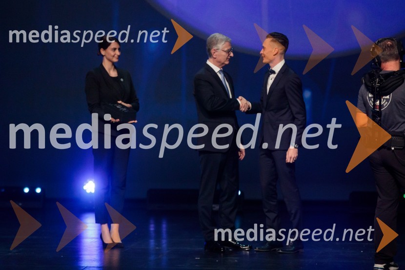  Franjo Bobinac, podpredsednik in generalni direktor za globalni marketing, Hisense International., predsednik Rokometne zveze Slovenije;  Anže Lanišek, smučarski skakalecŠportnik leta 2023