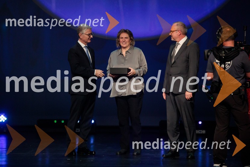  Franjo Bobinac, podpredsednik in generalni direktor za globalni marketing, Hisense International., predsednik Rokometne zveze Slovenije;  ... ;  ... Športnik leta 2023