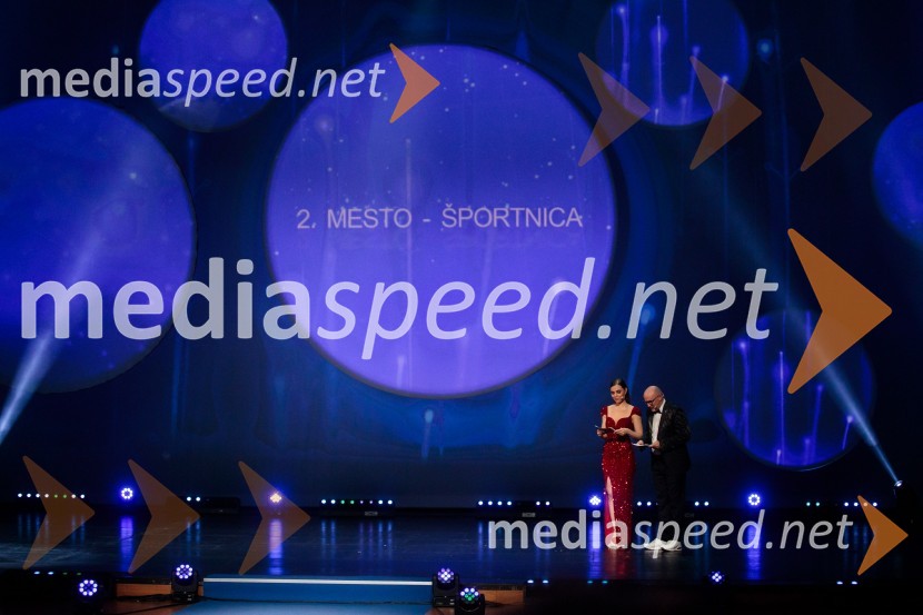  Flora Ema Lotrič, pevka;  Anže Bašelj, voditeljŠportnik leta 2023