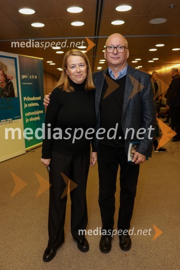  Petra Škofic, vodja kabineta predsednika Vlade Republike Slovenije;  Janez Pipan, režiserKaj se je zgodilo z Bette Davis in Joan Crawford?, premiera v Cankarjevem domu