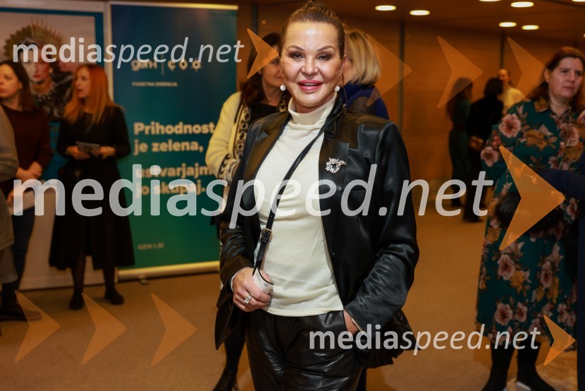  Miša Molk, televizijska voditeljica in urednicaKaj se je zgodilo z Bette Davis in Joan Crawford?, premiera v Cankarjevem domu