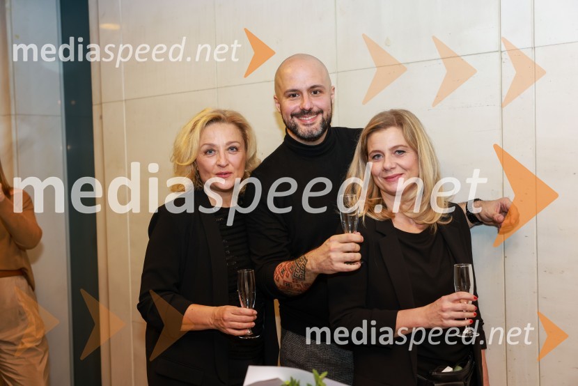  Nataša Barbara Gračner, režiserka in igralka;  Nikola Ljuca, režiser;  Jana Zupančič, igralkaKaj se je zgodilo z Bette Davis in Joan Crawford?, premiera v Cankarjevem domu
