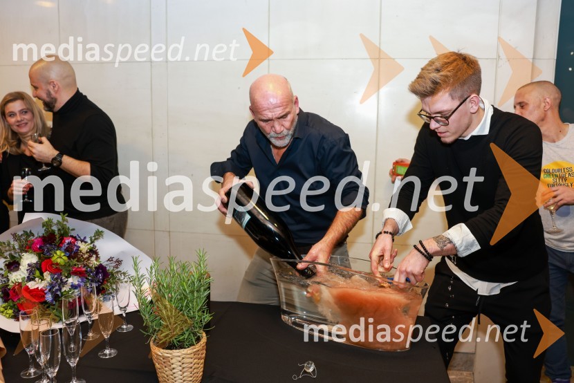  Aleš Kristančič, vinar, Movia Wines;  ... Kaj se je zgodilo z Bette Davis in Joan Crawford?, premiera v Cankarjevem domu