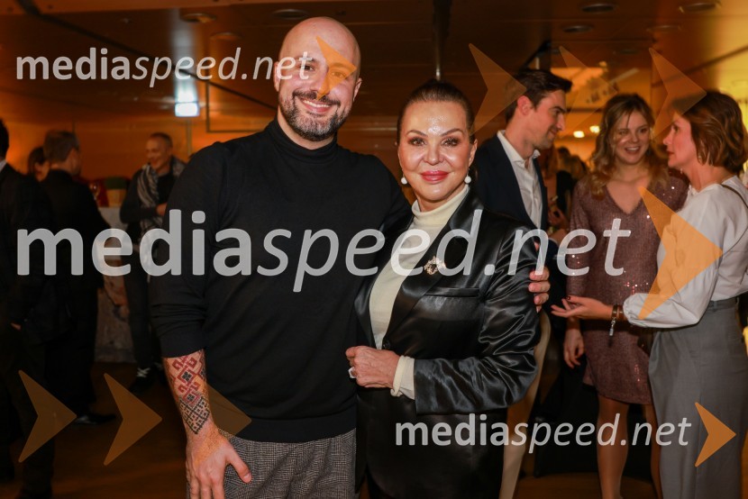 Nikola Ljuca, režiser;  Miša Molk, televizijska voditeljica in urednicaKaj se je zgodilo z Bette Davis in Joan Crawford?, premiera v Cankarjevem domu