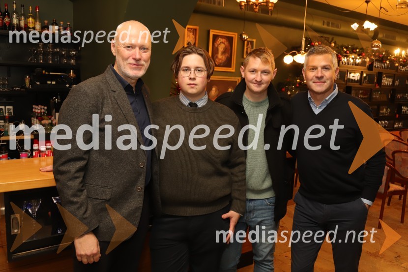 dr. Milan Brglez, nekdanji predsednik Državnega zbora Republike Slovenije, kandidat na predsedniških volitvah 2022;  ... ;  ... ;  Matjaž Nemec, podpredsednik državnega zbora in politik Socialnih demokratov Je Evropska Unija pred razpadom?, okrogla miza