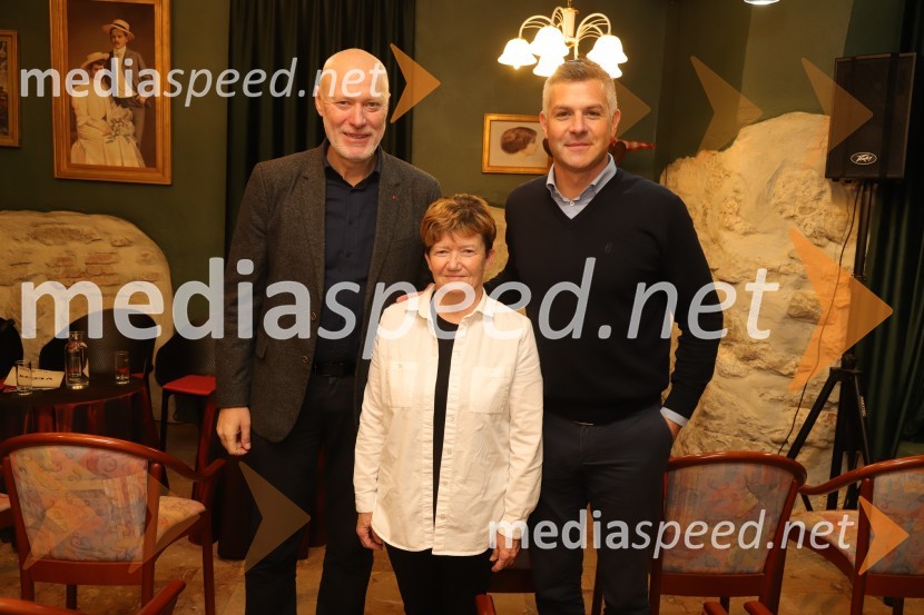 dr. Milan Brglez, nekdanji predsednik Državnega zbora Republike Slovenije, kandidat na predsedniških volitvah 2022;  ... ;  Matjaž Nemec, podpredsednik državnega zbora in politik Socialnih demokratov Je Evropska Unija pred razpadom?, okrogla miza