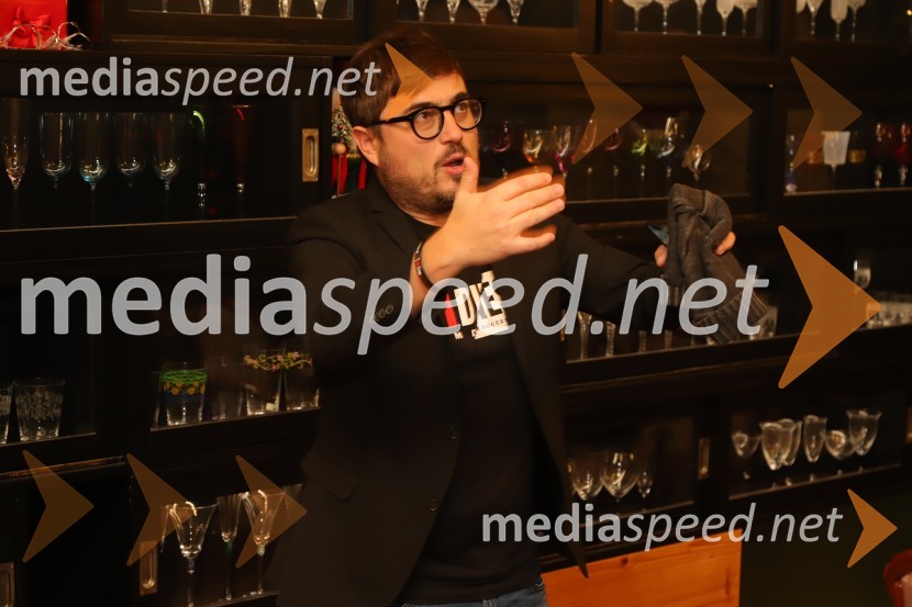  Matija Stepišnik, odgovorni urednik, Večer mediji d.o.oJe Evropska Unija pred razpadom?, okrogla miza