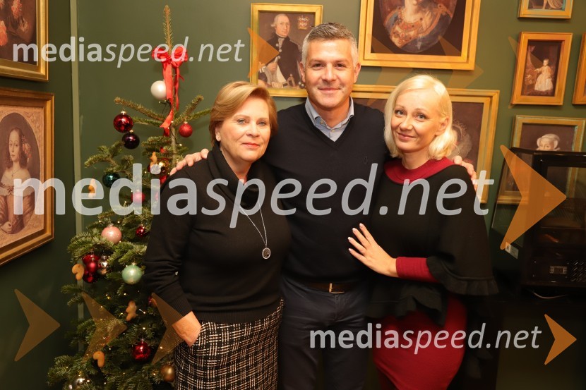  Jolanda Lašič, sindikalistka;  Matjaž Nemec, podpredsednik državnega zbora in politik Socialnih demokratov ;  Lidija Pecko ŠkofJe Evropska Unija pred razpadom?, okrogla miza