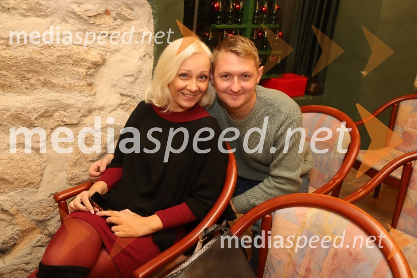  Lidija Pecko Škof;  ... Je Evropska Unija pred razpadom?, okrogla miza