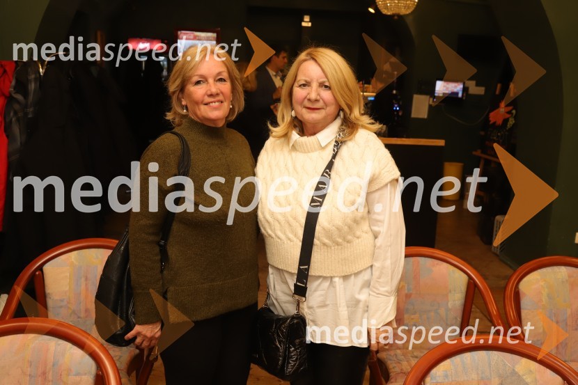  ... ;  Darka Zvonar Predan, novinarkaJe Evropska Unija pred razpadom?, okrogla miza