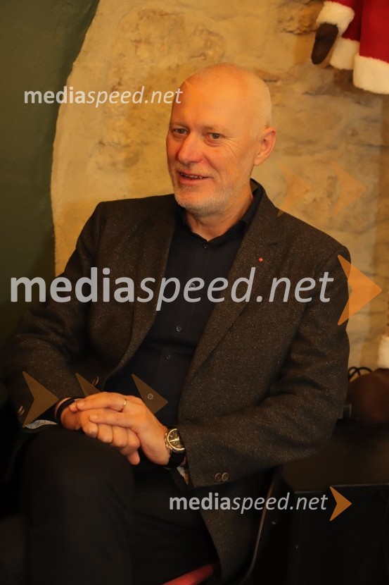 dr. Milan Brglez, nekdanji predsednik Državnega zbora Republike Slovenije, kandidat na predsedniških volitvah 2022Je Evropska Unija pred razpadom?, okrogla miza