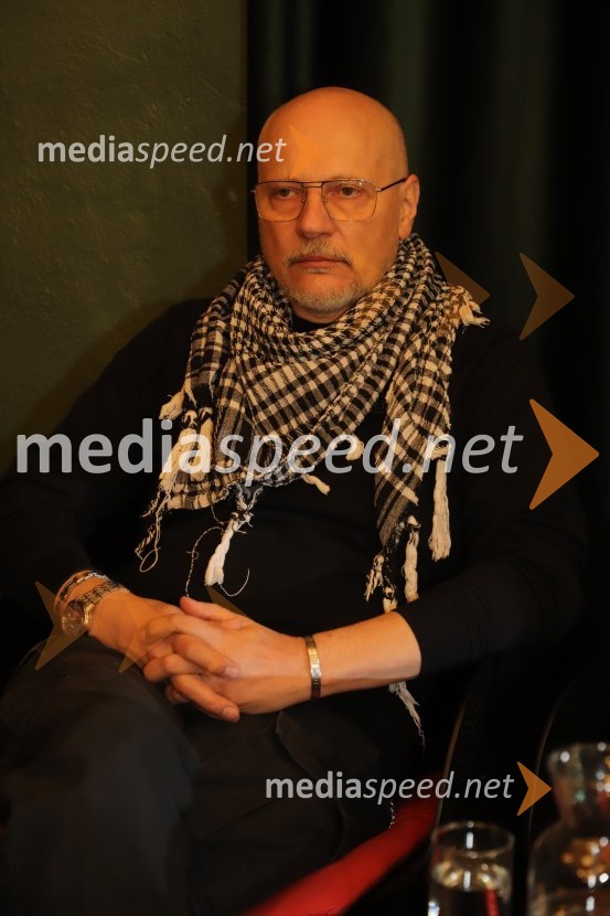  Bartolo LampretJe Evropska Unija pred razpadom?, okrogla miza