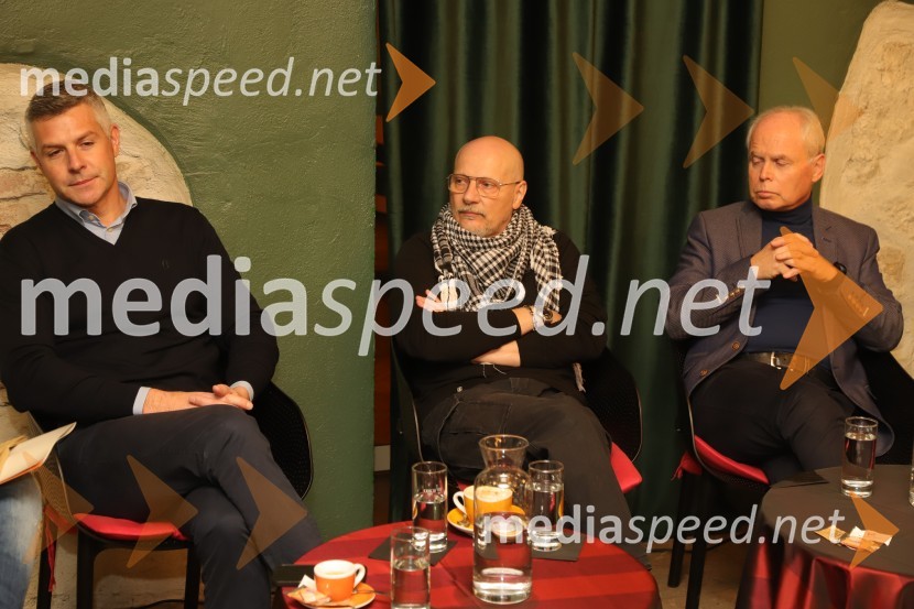  Matjaž Nemec, podpredsednik državnega zbora in politik Socialnih demokratov ;  Bartolo Lampret;  Milan Predan, veleposlanik Republike Slovenije v Republiki Severni MakedonijiJe Evropska Unija pred razpadom?, okrogla miza