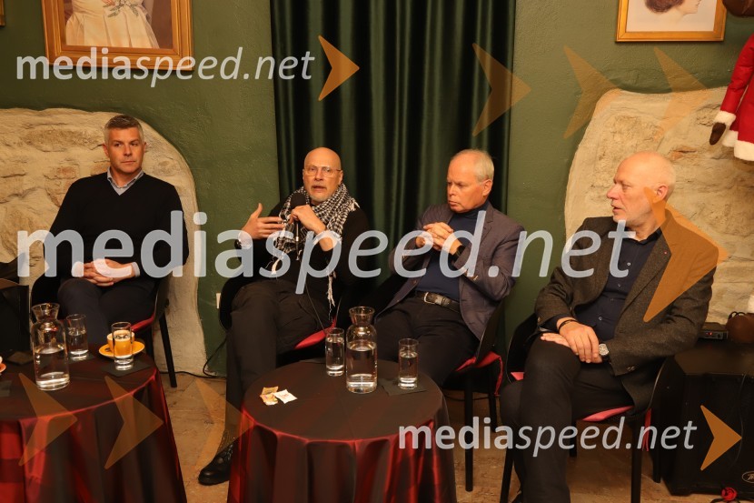  Matjaž Nemec, podpredsednik državnega zbora in politik Socialnih demokratov ;  Bartolo Lampret;  Milan Predan, veleposlanik Republike Slovenije v Republiki Severni Makedoniji; dr. Milan Brglez, nekdanji predsednik Državnega zbora Republike Slovenije, kandidat na predsedniških volitvah 2022Je Evropska Unija pred razpadom?, okrogla miza