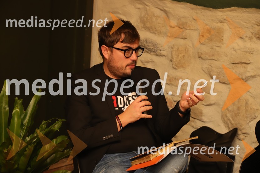  Matija Stepišnik, odgovorni urednik, Večer mediji d.o.oJe Evropska Unija pred razpadom?, okrogla miza