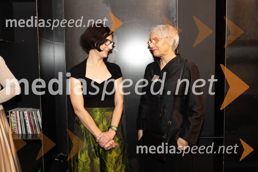  Špela  Zorn, vodja programa v SNG Drama;  Alja Predan, dramaturginja SLG Celje, nekdanja umetniška direktorica Festivala Borštnikovo srečanje, selektorica festivala Dneva komedijeTango premierno v Mali Drami