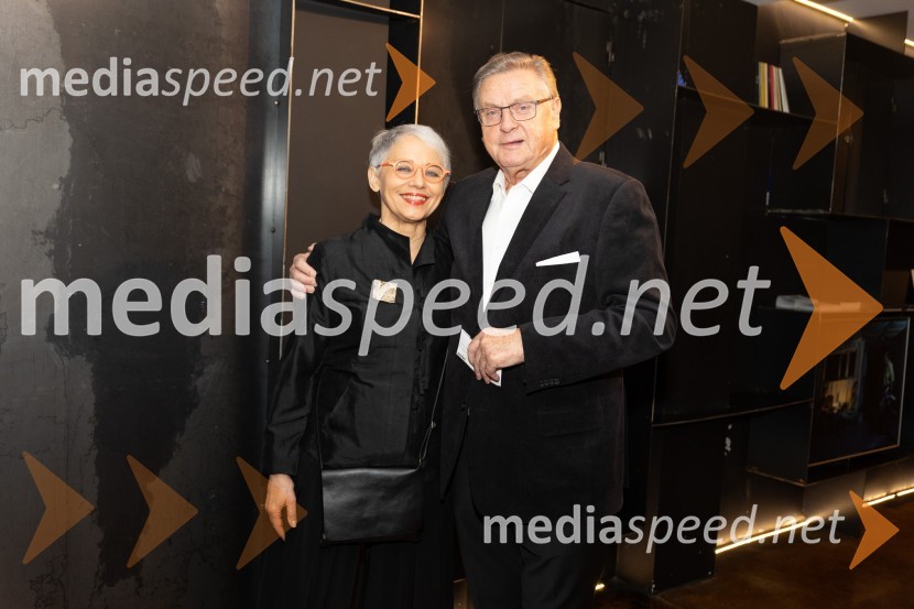  Alja Predan, dramaturginja SLG Celje, nekdanja umetniška direktorica Festivala Borštnikovo srečanje, selektorica festivala Dneva komedije;  Dušan Mlakar, režiserTango premierno v Mali Drami