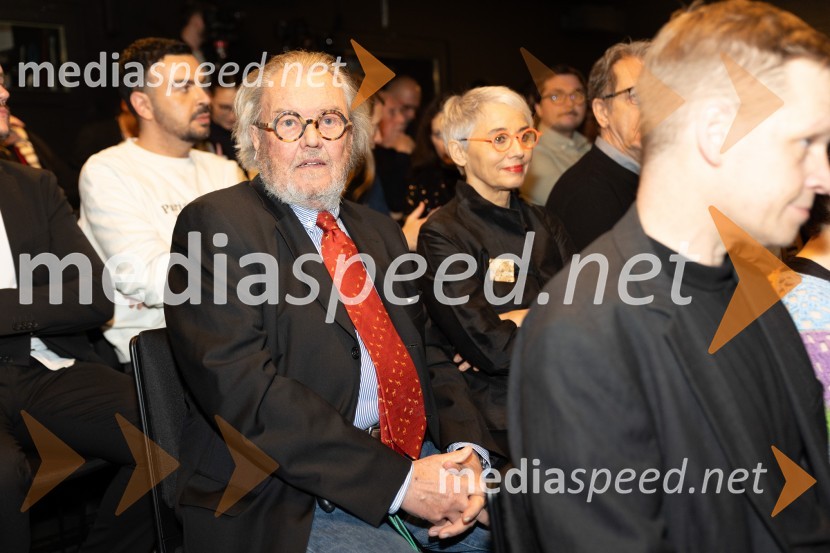  Ranko Novak, oblikovalec;  Alja Predan, dramaturginja SLG Celje, nekdanja umetniška direktorica Festivala Borštnikovo srečanje, selektorica festivala Dneva komedijeTango premierno v Mali Drami