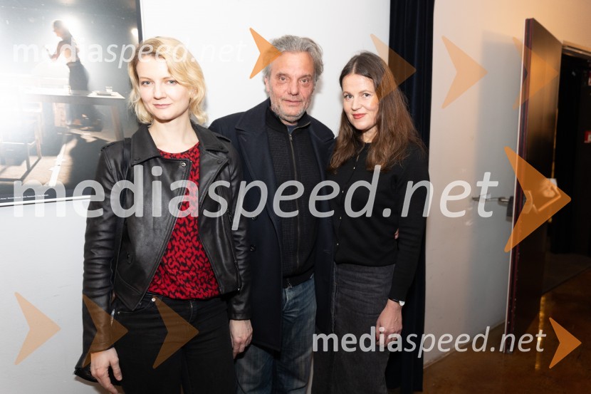  Alenka Kraigher, igralka;  Valter Dragan, igralec;  ... Tango premierno v Mali Drami