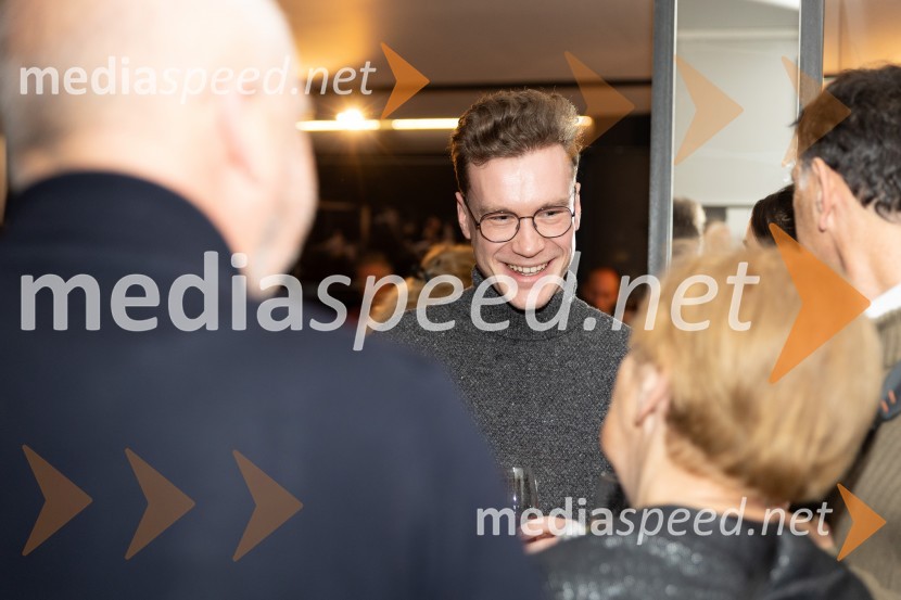  Žan Brelih Hatunić, igralecTango premierno v Mali Drami