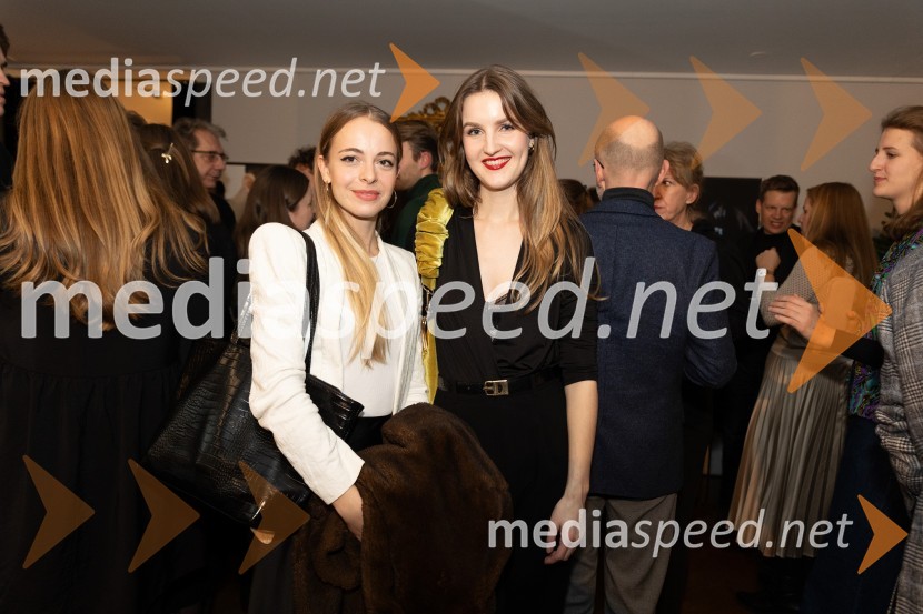  Lara Fortuna, igralka;  Lucija Harum, igralka, pevkaTango premierno v Mali Drami