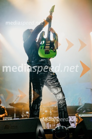  Bor Zuljan, kitarist, Šank rockŠank Rock in Joker Out na Kongresnem trgu