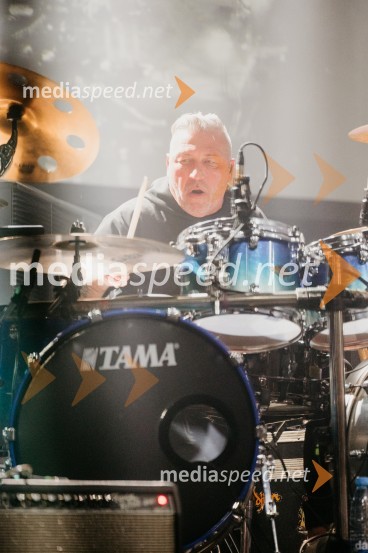  Aleš Uranjek, glasbeni menedžer, bobnar ŠankRockŠank Rock in Joker Out na Kongresnem trgu