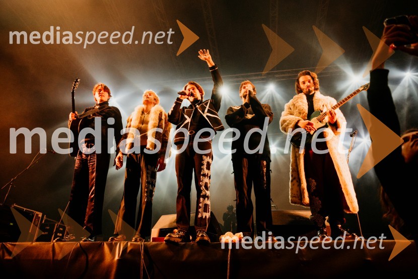  Kris  Guštin, Joker Out;  Jure Maček,  Joker Out;  Bojan Cvjetićanin, Joker Out;  Nace Junkar, operni pevec;  Jan  Peteh, Joker OutŠank Rock in Joker Out na Kongresnem trgu