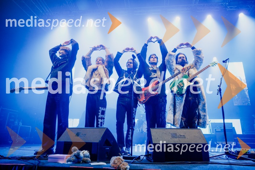  Kris  Guštin, Joker Out;  Jure Maček,  Joker Out;  Bojan Cvjetićanin, Joker Out;  Nace  Jordan, Joker Out;  Jan  Peteh, Joker OutŠank Rock in Joker Out na Kongresnem trgu