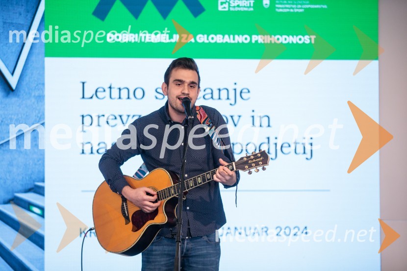 Letno srečanje prevzemnikov in naslednikov podjetij »Dobri temelji za globalno prihodnost«