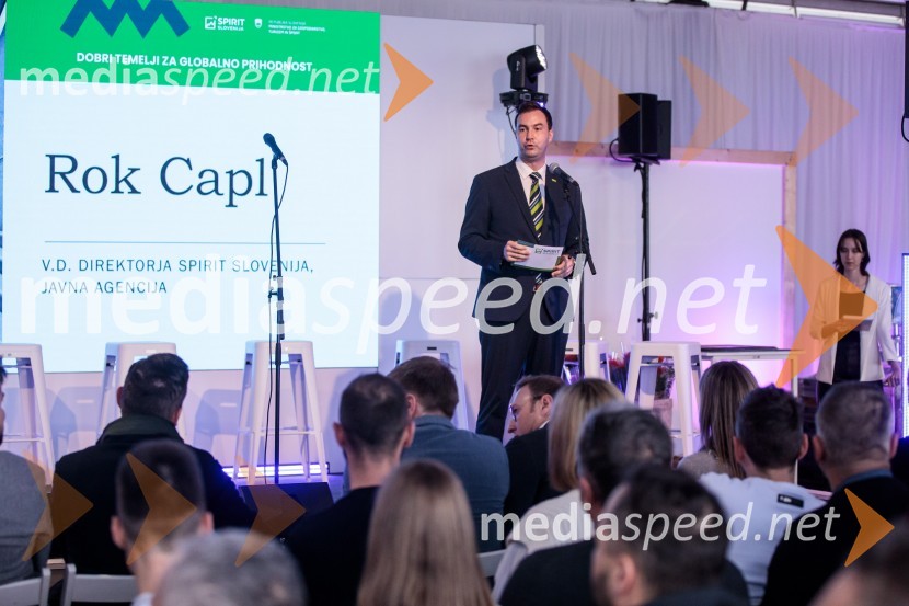  Rok Capl, v.d. direktor, Spirit SloveniaLetno srečanje prevzemnikov in naslednikov podjetij »Dobri temelji za globalno prihodnost«