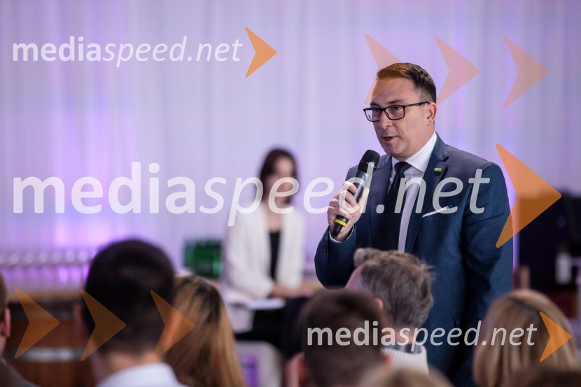  Rok Huber, Slovenski podjetniški skladLetno srečanje prevzemnikov in naslednikov podjetij »Dobri temelji za globalno prihodnost«