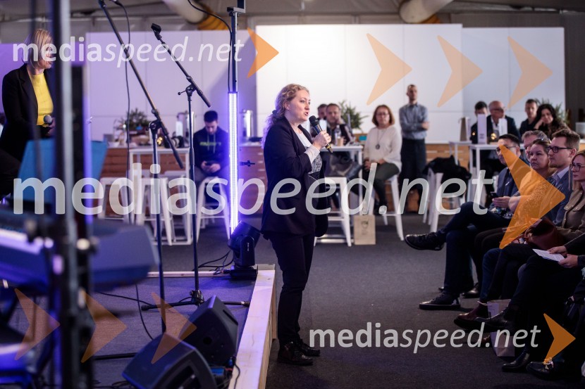  Irena  Meterc, vodja Sektorja za spodbujanje podjetništva in tehnološkega razvoja Spirit SlovenijaLetno srečanje prevzemnikov in naslednikov podjetij »Dobri temelji za globalno prihodnost«