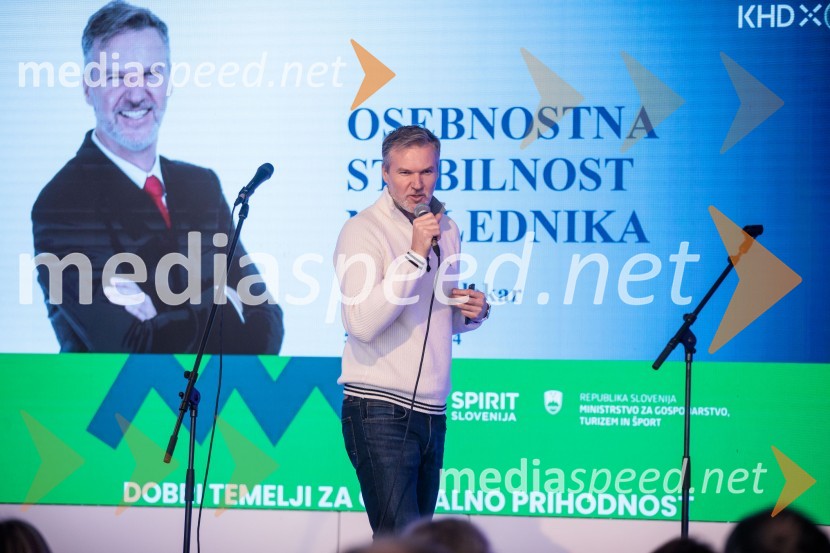  Andrej Zalokar,  KHD Group SloveniaLetno srečanje prevzemnikov in naslednikov podjetij »Dobri temelji za globalno prihodnost«