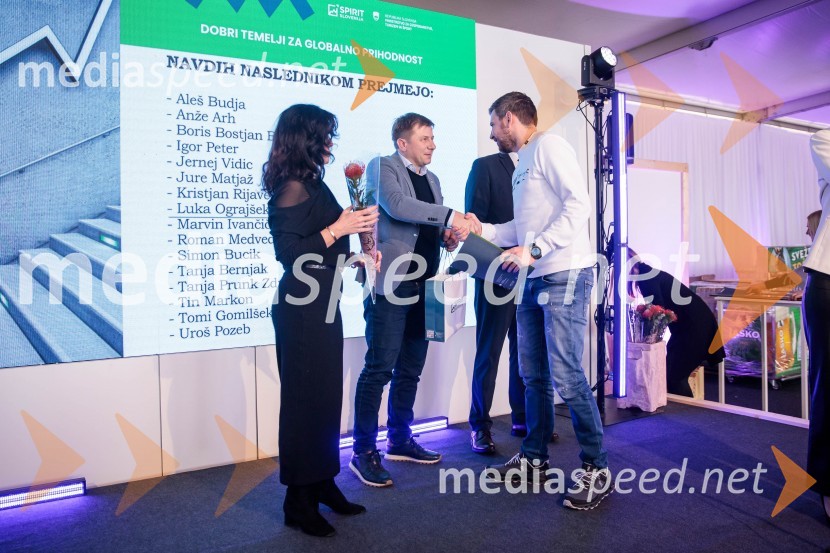 Letno srečanje prevzemnikov in naslednikov podjetij »Dobri temelji za globalno prihodnost«