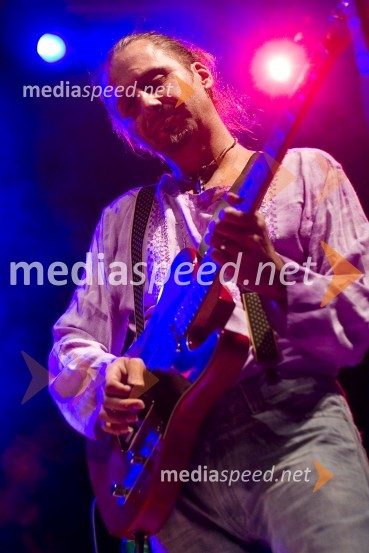Alan Jakin, kitarist skupine AvtomobiliOtvoritev Majskih iger 2009